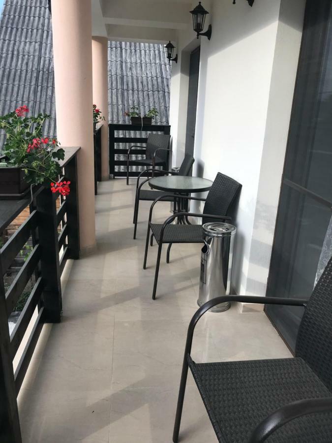 Casa Bianca Oncesti Guest House Eksteriør bilde