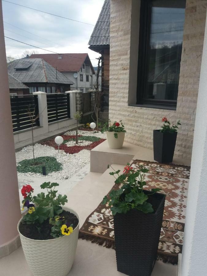 Casa Bianca Oncesti Guest House Eksteriør bilde
